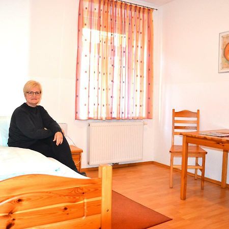 Gasthof Zum Goldenen Pflug Amstetten Extérieur photo