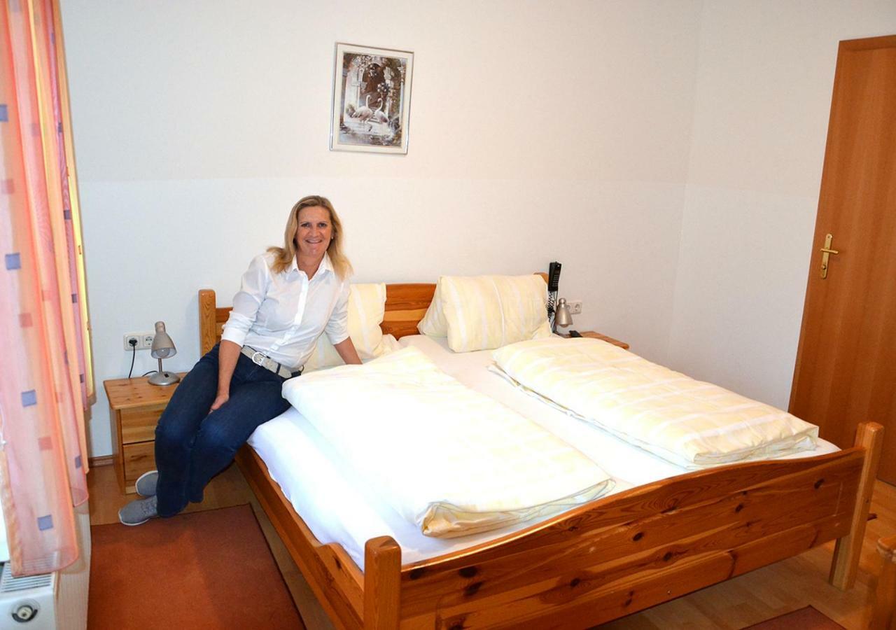 Gasthof Zum Goldenen Pflug Amstetten Extérieur photo