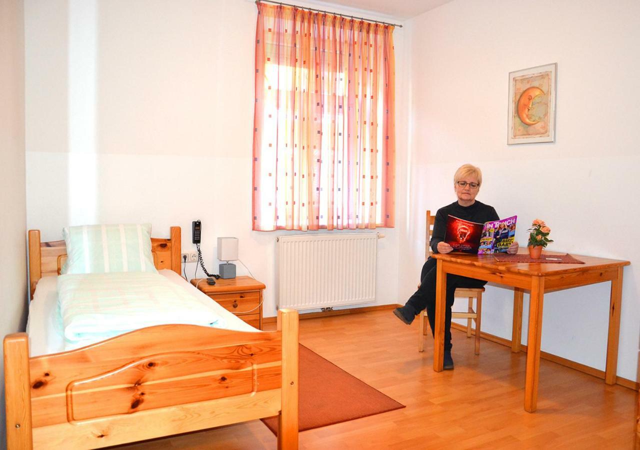 Gasthof Zum Goldenen Pflug Amstetten Extérieur photo
